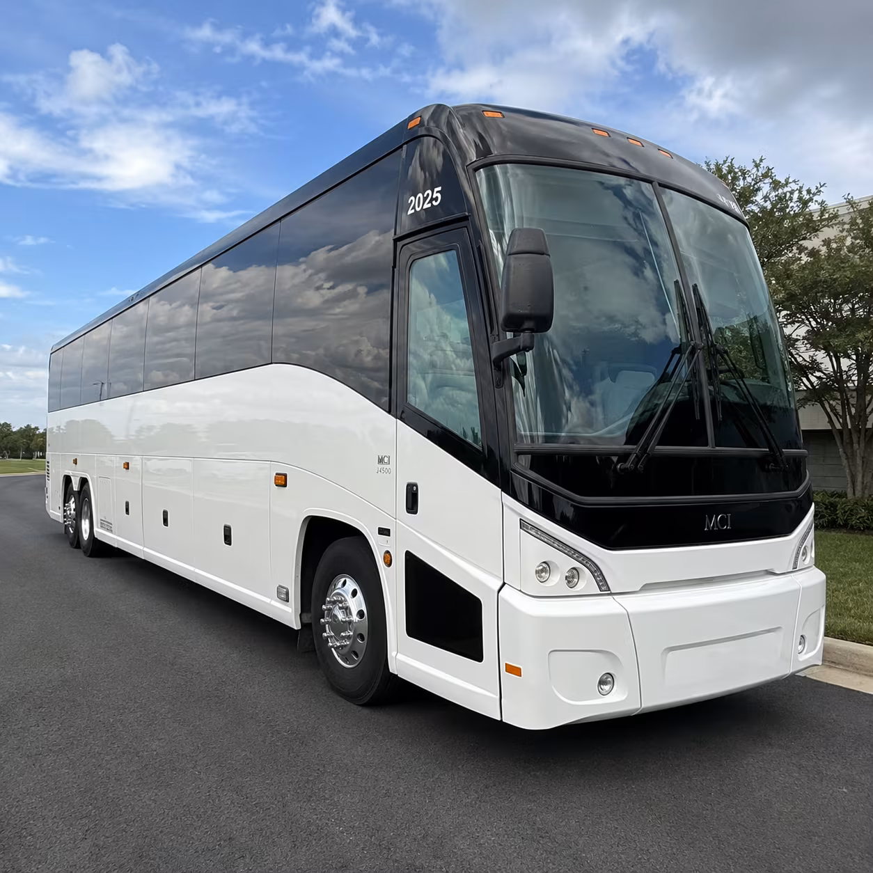 finding airport shuttle service from lawrence to kansas city international mci