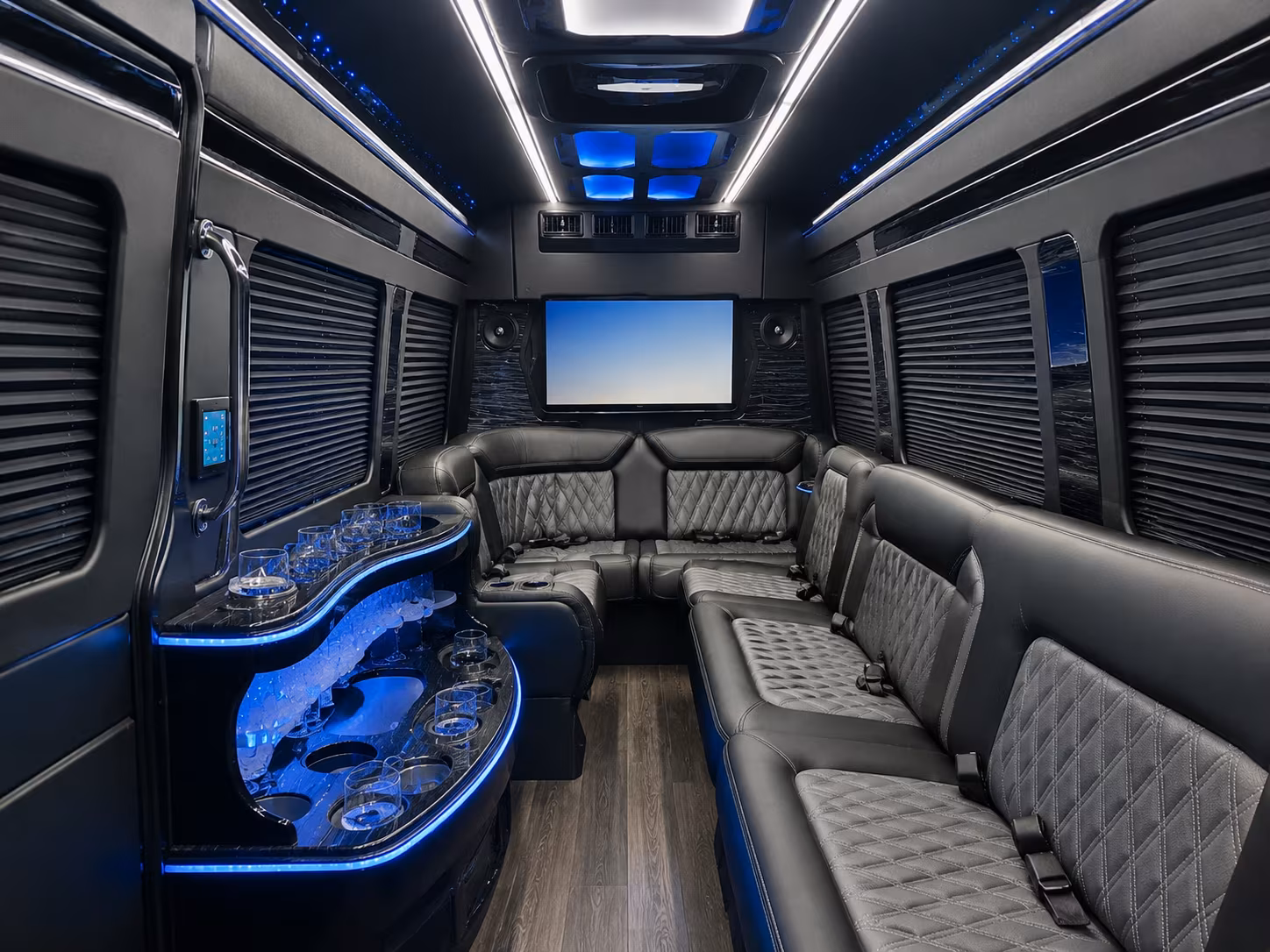 no matter how many guests are coming in from kansas city there s a bus for that